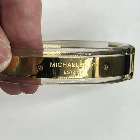 Michael Kors Gold Tone Acetate Acrylic Hinge Logo Plaque Bangle Bracelet MKJ5603 - Picture 10 of 14